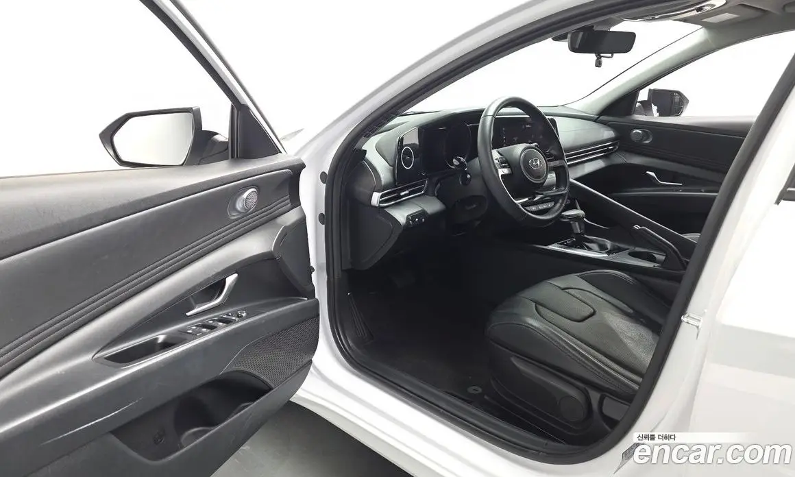Hyundai Avante 2021 1.6 автомат (гидро), фото 13