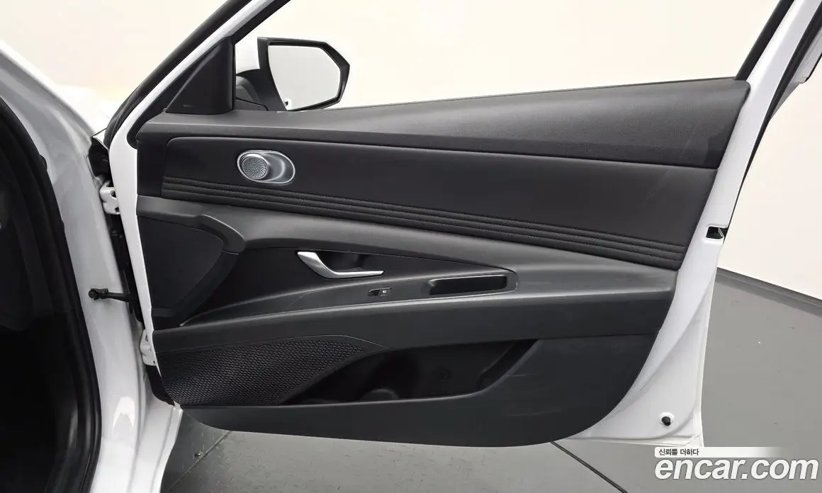 Hyundai Avante 2021 1.6 автомат (гидро), фото 15