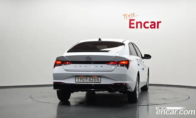 Hyundai Avante 2021 1.6 автомат (гидро), миниатюра 4
