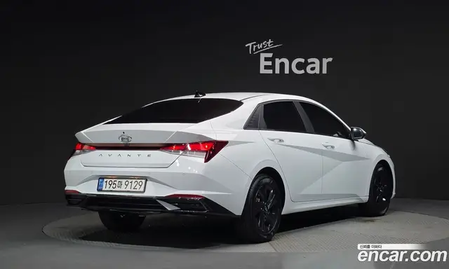 Hyundai Avante 2022 1.6 автомат (гидро), миниатюра 2