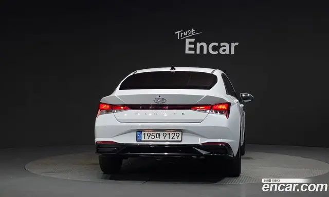 Hyundai Avante 2022 1.6 автомат (гидро), миниатюра 4