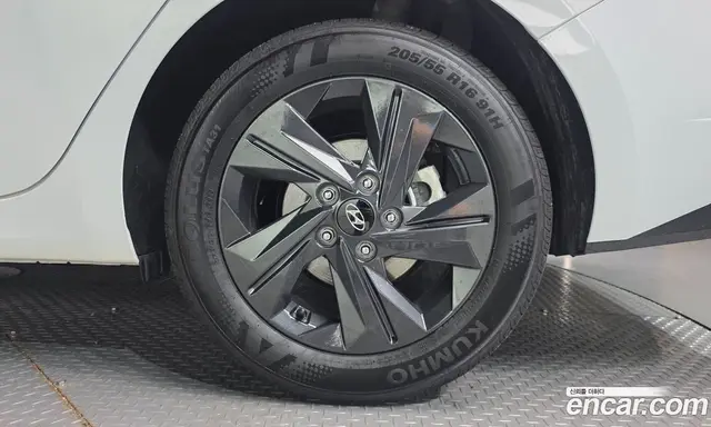 Hyundai Avante 2022 1.6 автомат (гидро), миниатюра 7
