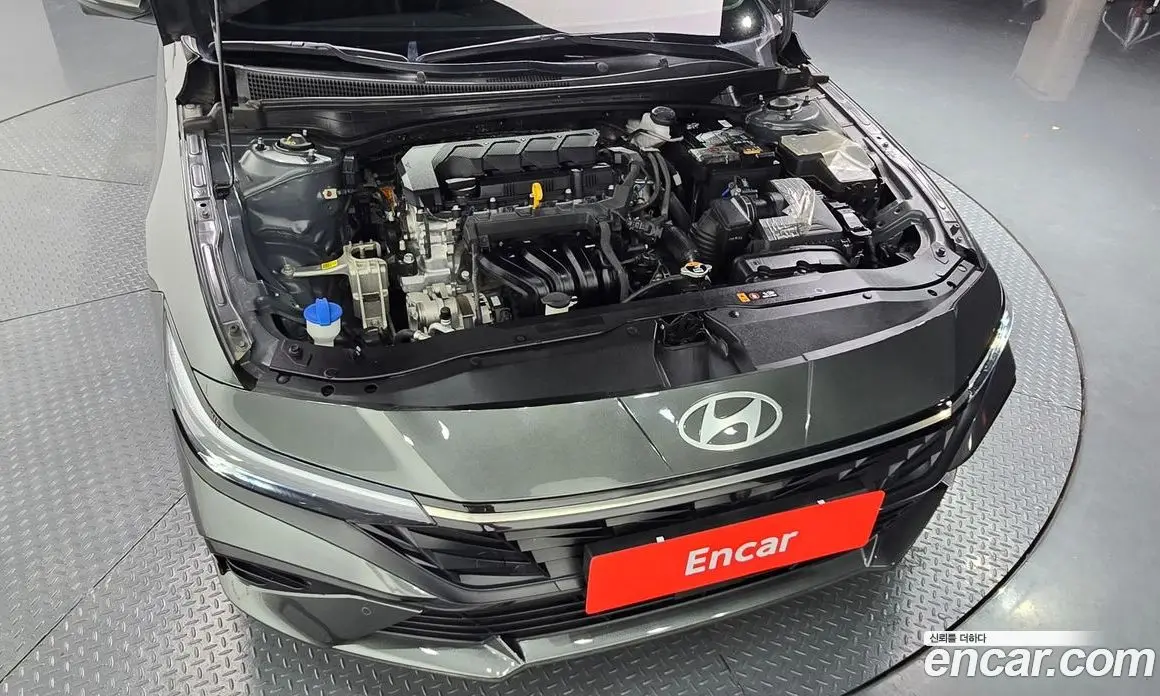 Hyundai Avante 2023 1.6 автомат (гидро), фото 5