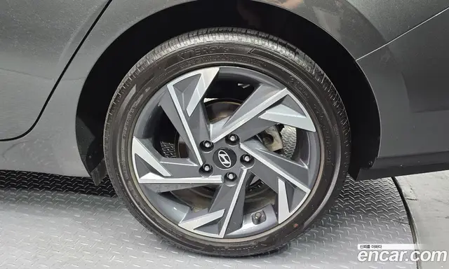 Hyundai Avante 2023 1.6 автомат (гидро), миниатюра 6