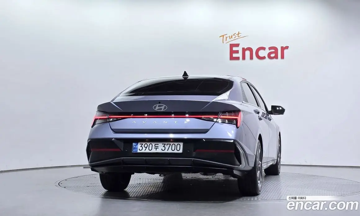 Hyundai Avante 2023 1.6 автомат (гидро), фото 4