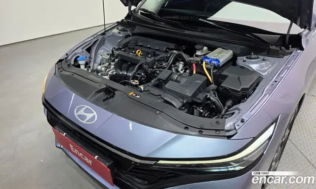 Hyundai Avante 2023 1.6 автомат (гидро), миниатюра 6