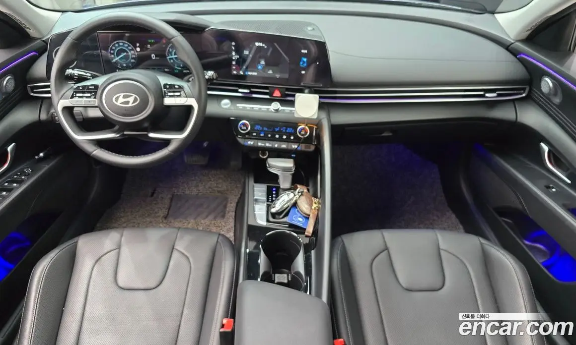 Hyundai Avante 2023 1.6 автомат (гидро), фото 10
