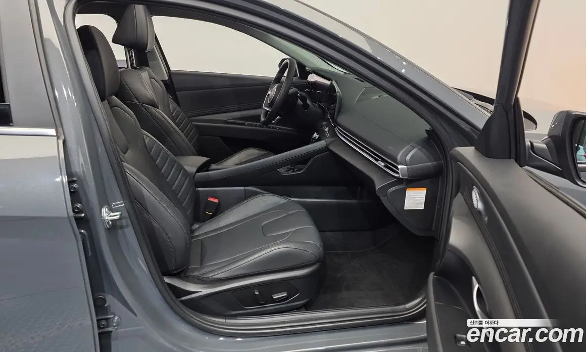 Hyundai Avante 2024 1.6 автомат (гидро), фото 17