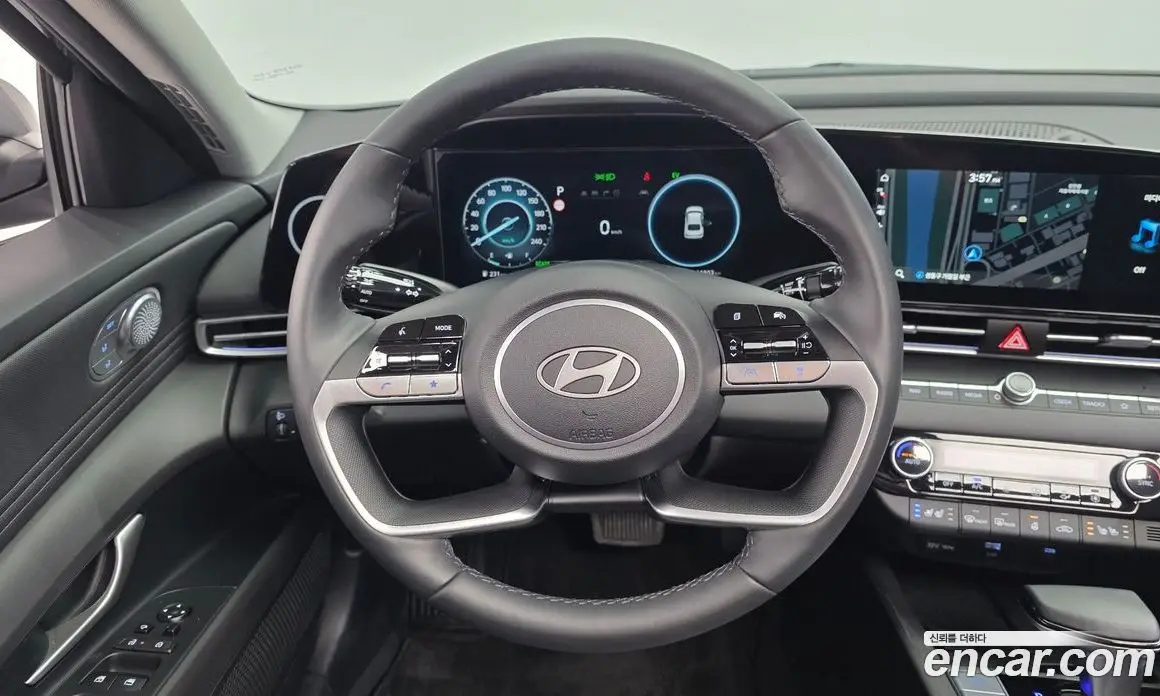 Hyundai Avante 2024 1.6 автомат (гидро), фото 19