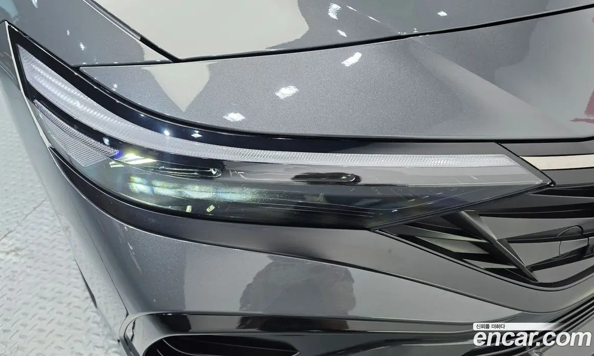 Hyundai Avante 2024 1.6 автомат (гидро), фото 8