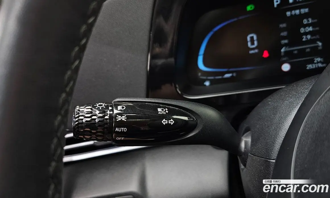 Hyundai Avante 2024 1.6 автомат (гидро), фото 17