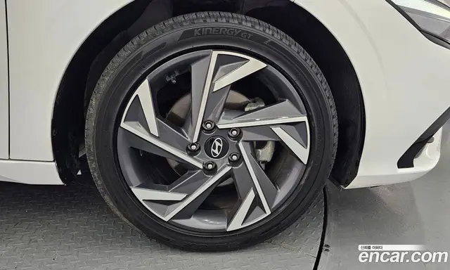 Hyundai Avante 2024 1.6 автомат (гидро), миниатюра 5