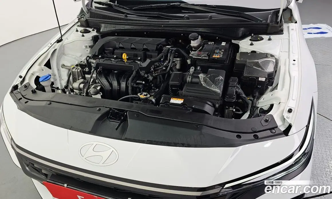 Hyundai Avante 2024 1.6 автомат (гидро), фото 6