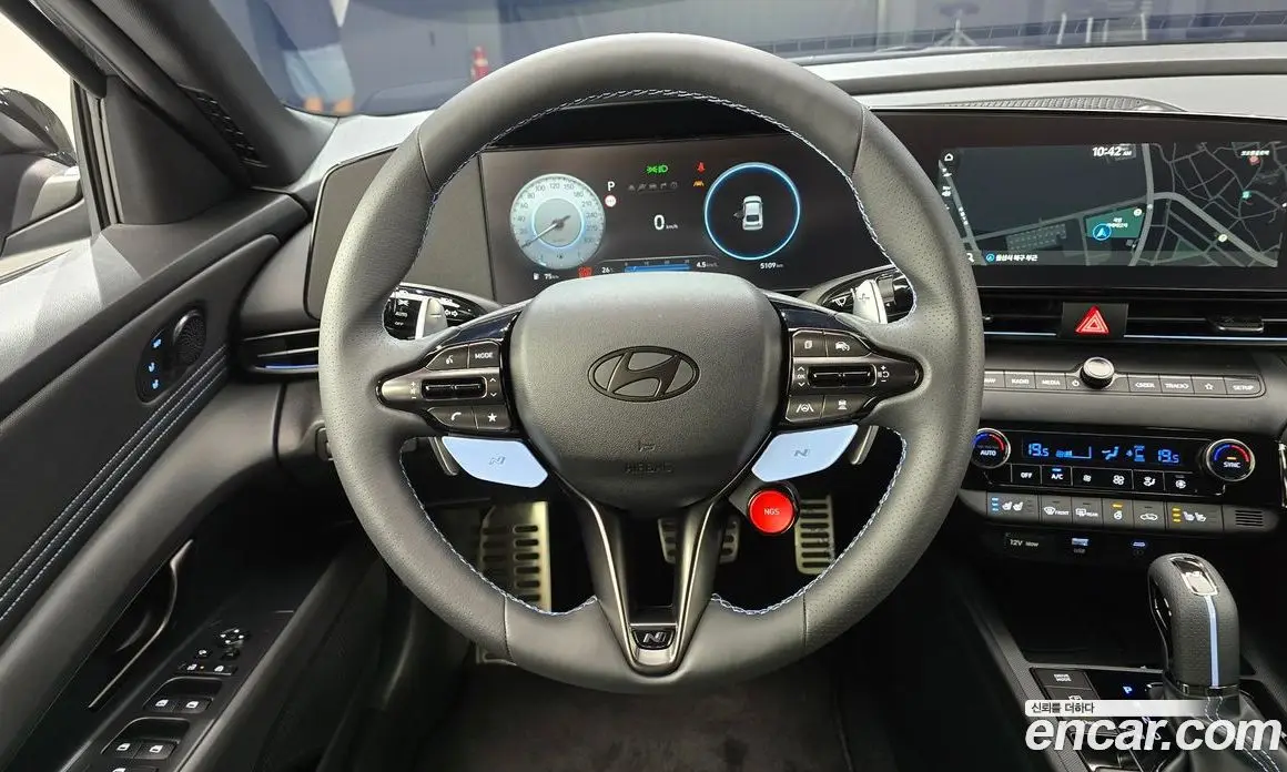 Hyundai Avante 2025 2.0 автомат (гидро), фото 13