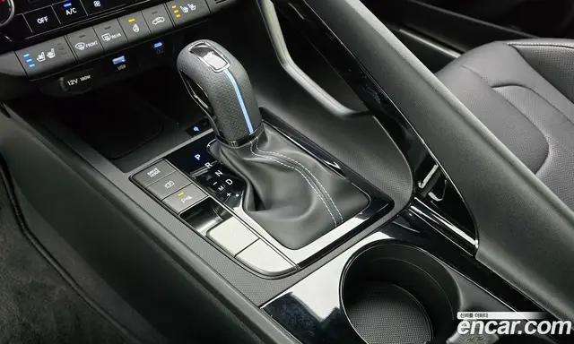 Hyundai Avante 2025 2.0 автомат (гидро), миниатюра 9