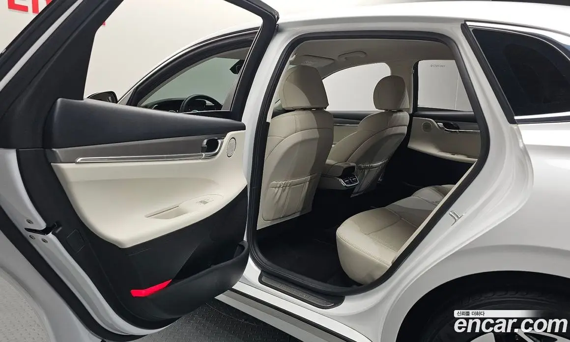 Hyundai Grandeur 2021 2.4 автомат (гидро), фото 12