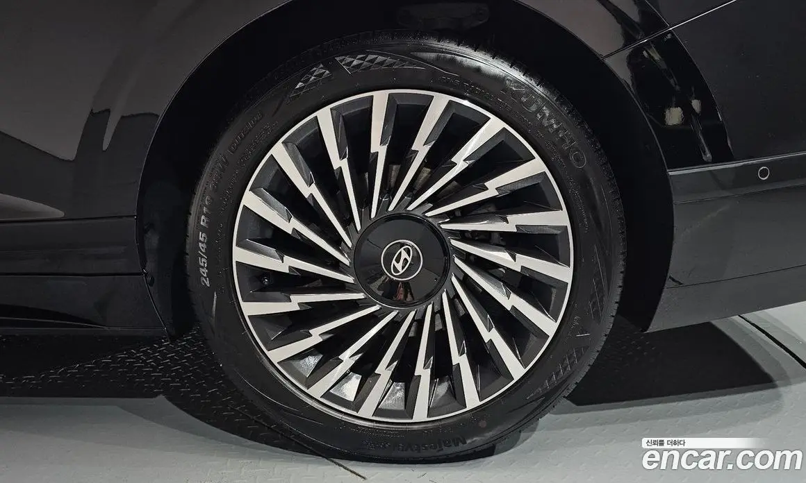 Hyundai Grandeur 2025 1.6 автомат (гидро), фото 6