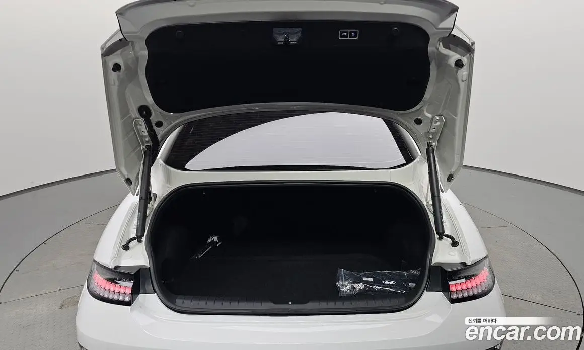 Hyundai Ioniq 6 2023 0.1 автомат (гидро), фото 32