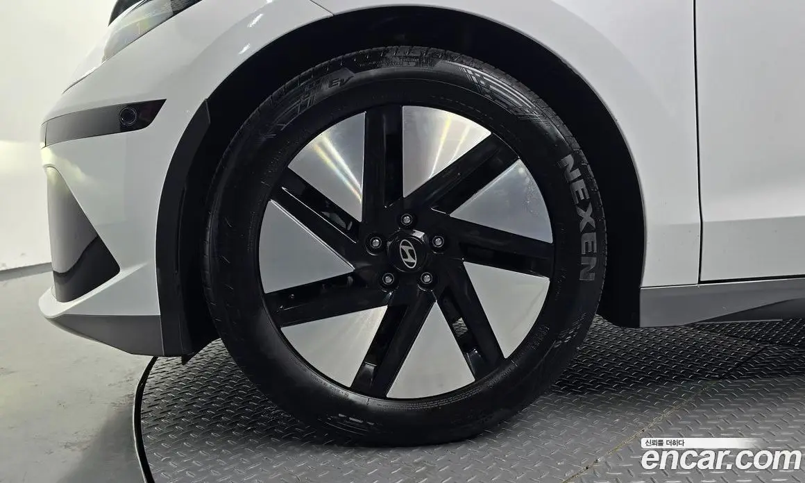 Hyundai Ioniq 6 2025 0.1 автомат (гидро), фото 5