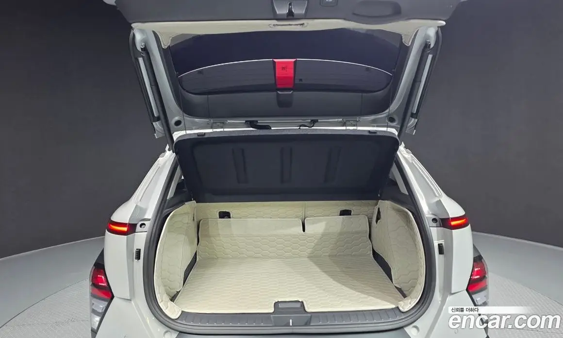 Hyundai Kona 2025 1.6 автомат (гидро), фото 26