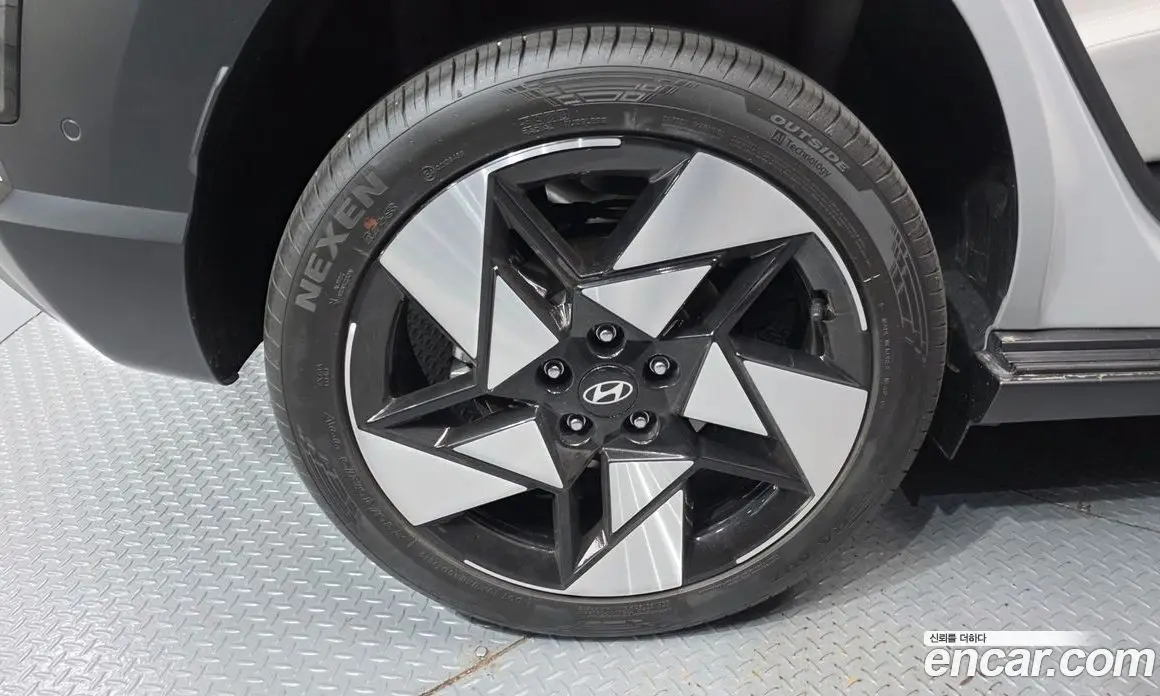 Hyundai Kona 2025 1.6 автомат (гидро), фото 7
