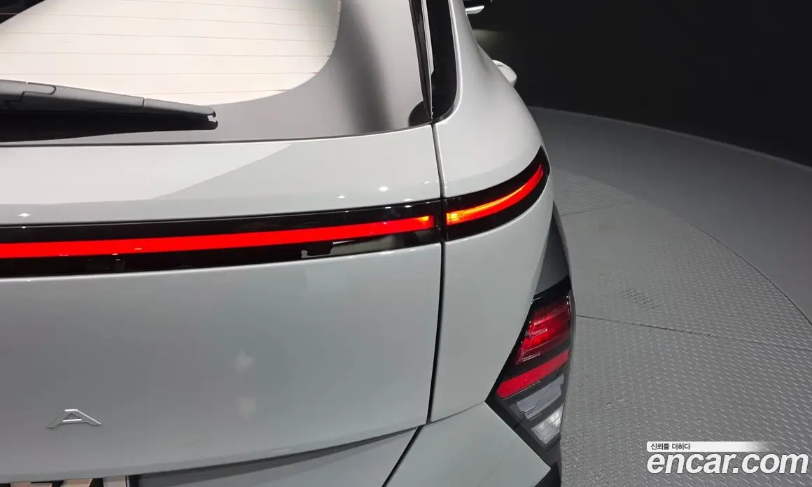 Hyundai Kona 2025 1.6 автомат (гидро), фото 9