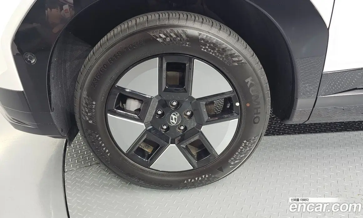 Hyundai Santa Fe 2024 1.6 автомат (гидро), фото 5
