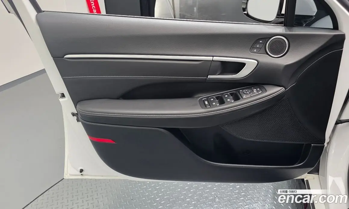 Hyundai Sonata 2024 2.0 автомат (гидро), фото 14