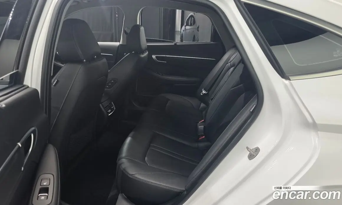 Hyundai Sonata 2024 2.0 автомат (гидро), фото 18
