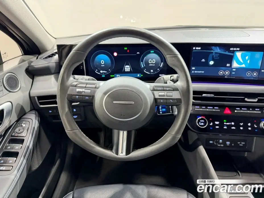 Hyundai Sonata 2024 2.0 автомат (гидро), фото 11