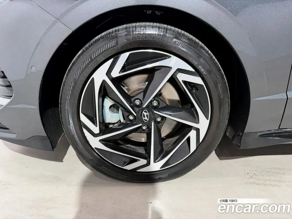 Hyundai Sonata 2024 2.0 автомат (гидро), фото 17