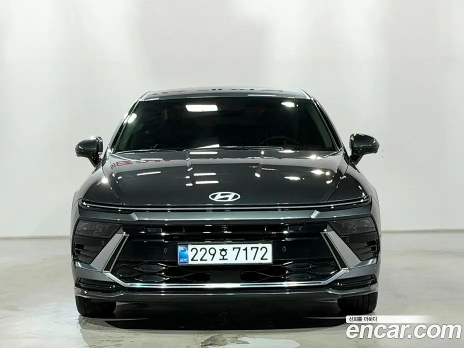 Hyundai Sonata 2024 2.0 автомат (гидро), фото 3