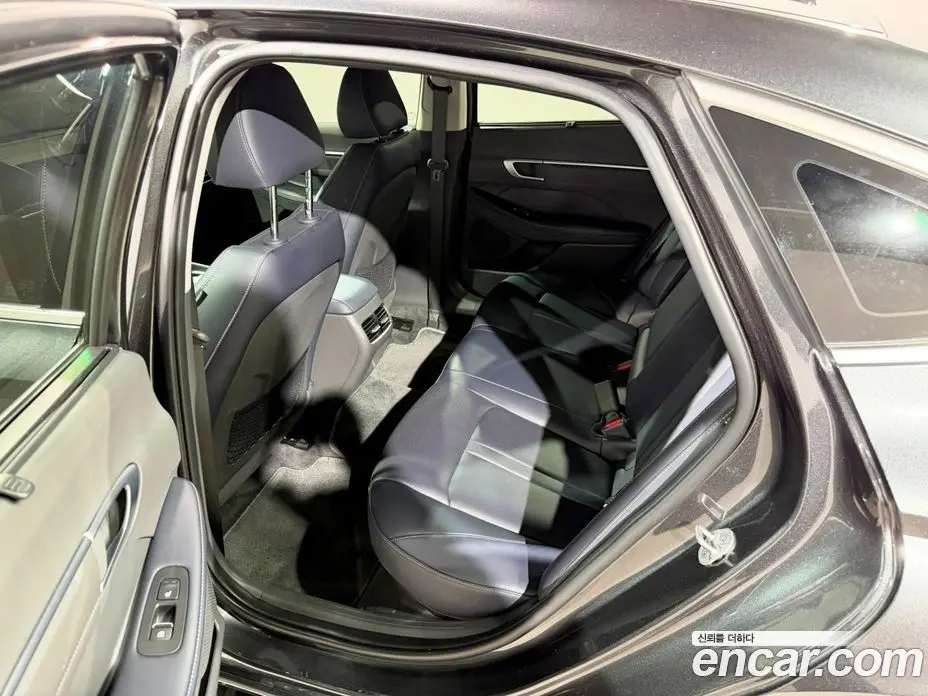 Hyundai Sonata 2024 2.0 автомат (гидро), фото 6