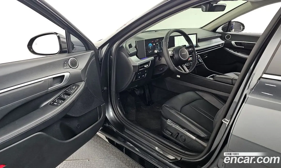 Hyundai Sonata 2025 2.0 автомат (гидро), фото 13