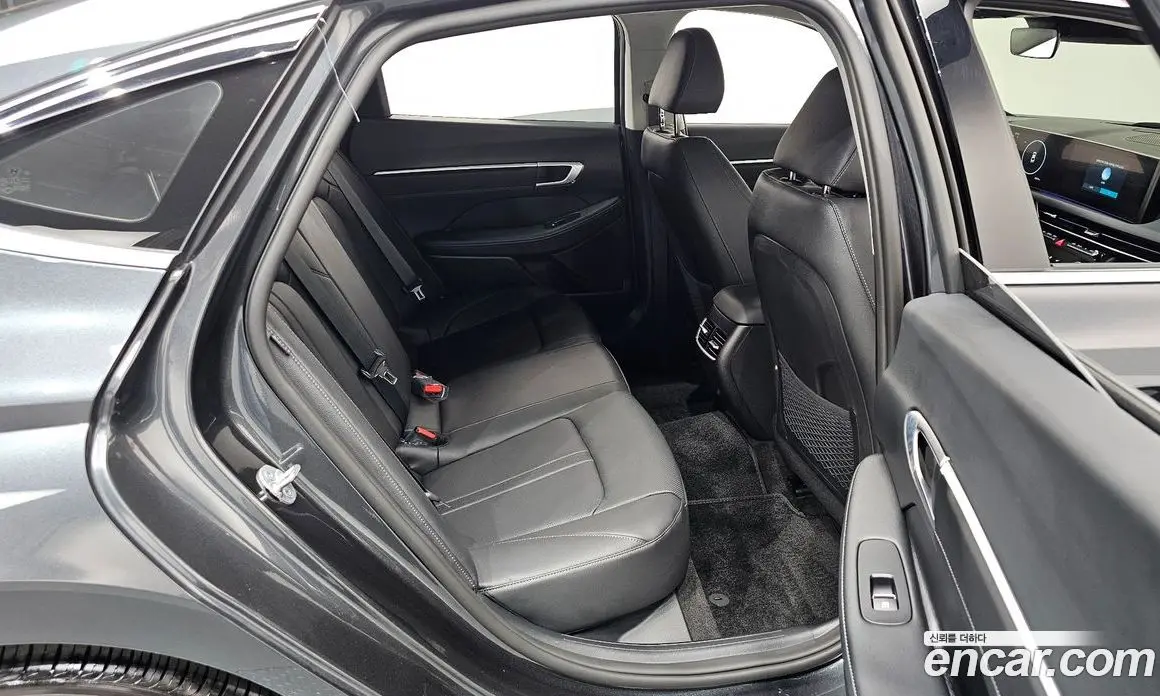 Hyundai Sonata 2025 2.0 автомат (гидро), фото 17