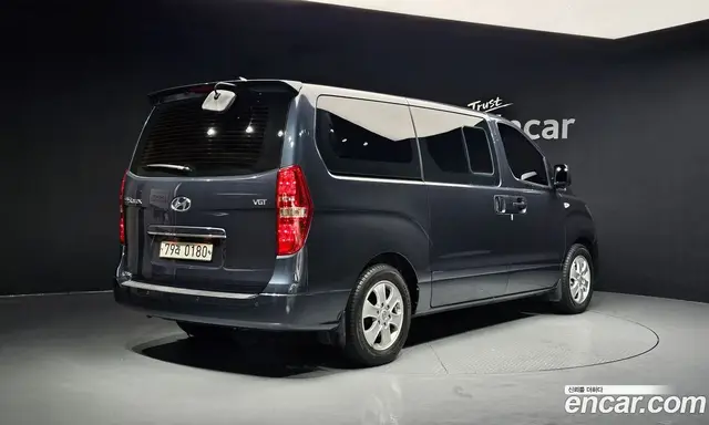 Hyundai Starex 2018 2.5 автомат (гидро), миниатюра 2