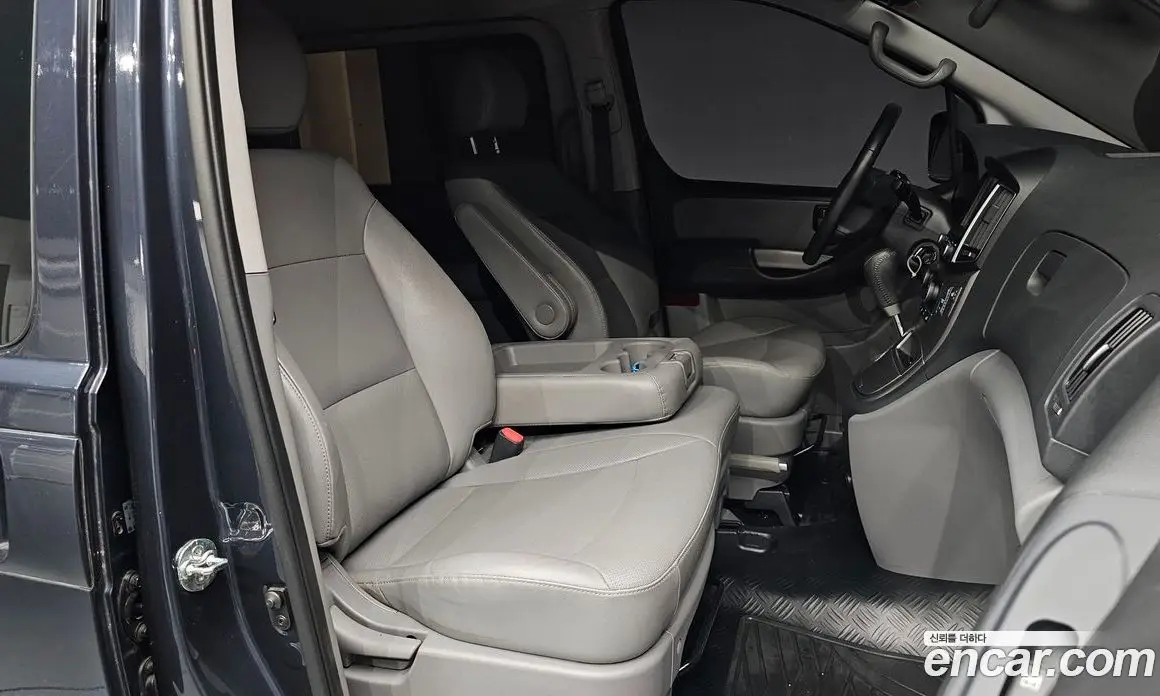Hyundai Starex 2018 2.5 автомат (гидро), фото 11