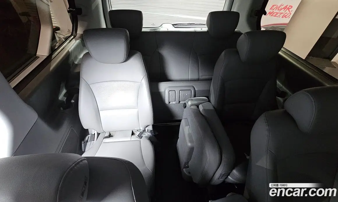 Hyundai Starex 2018 2.5 автомат (гидро), фото 13