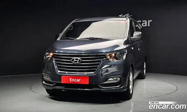 Hyundai Starex 2018 2.5 автомат (гидро), миниатюра 3