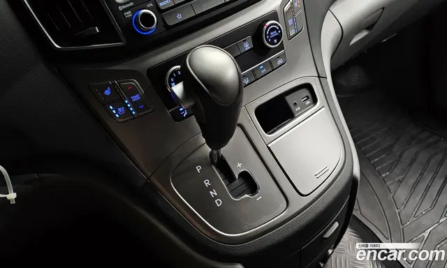 Hyundai Starex 2018 2.5 автомат (гидро), миниатюра 9