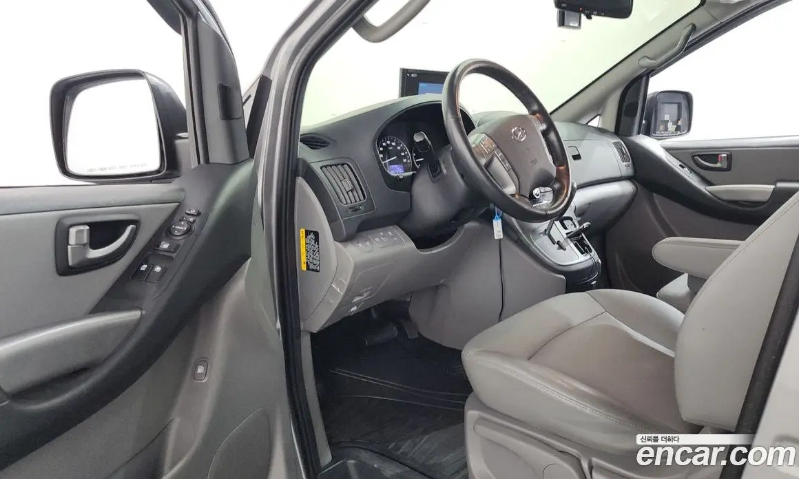 Hyundai Starex 2020 2.5 автомат (гидро), фото 13