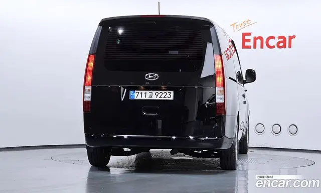 Hyundai Staria 2022 3.5 автомат (гидро), миниатюра 4