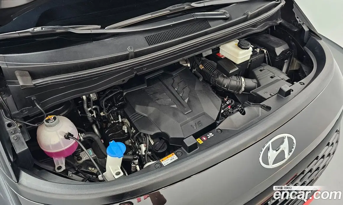 Hyundai Staria 2022 3.5 автомат (гидро), фото 6