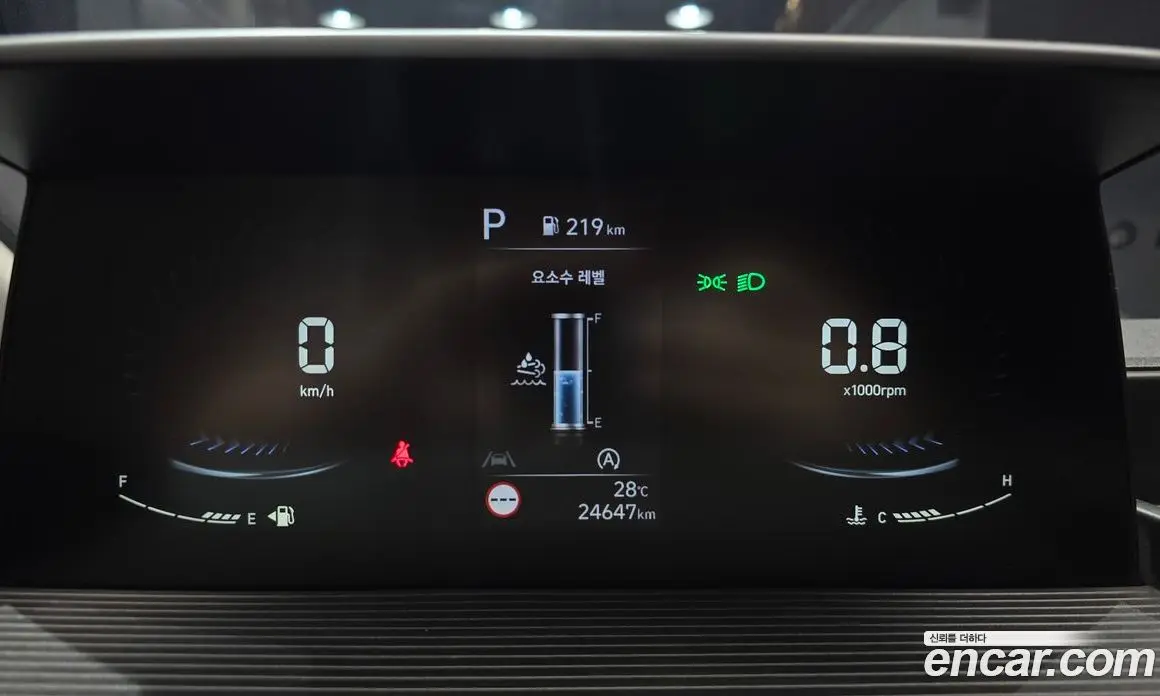 Hyundai Staria 2023 2.2 автомат (гидро), фото 11