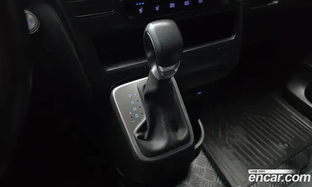Hyundai Staria 2023 2.2 автомат (гидро), миниатюра 12