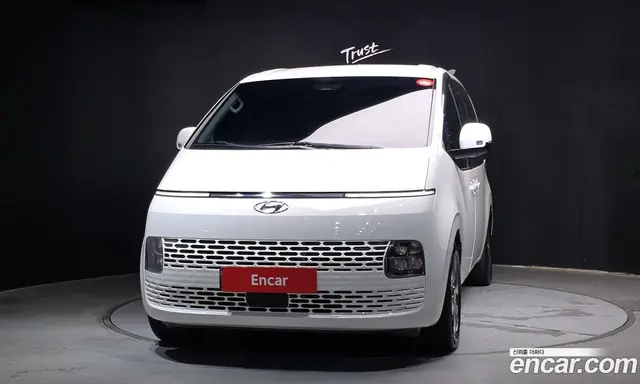 Hyundai Staria 2023 2.2 автомат (гидро), миниатюра 3