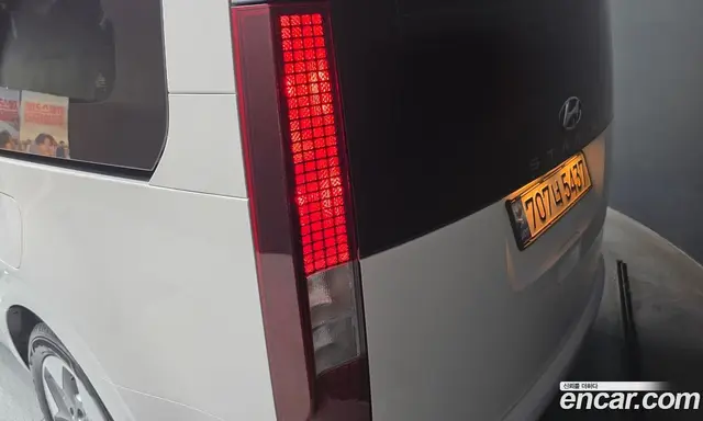 Hyundai Staria 2023 2.2 автомат (гидро), миниатюра 9