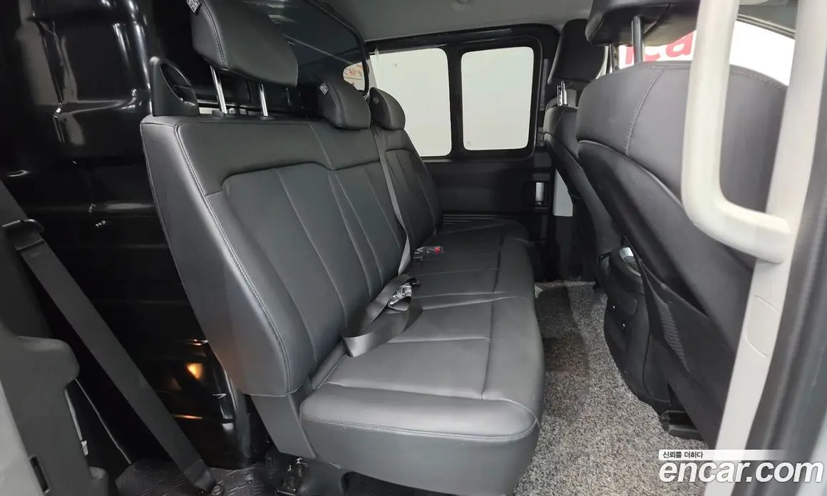 Hyundai Staria 2023 3.5 автомат (гидро), фото 29