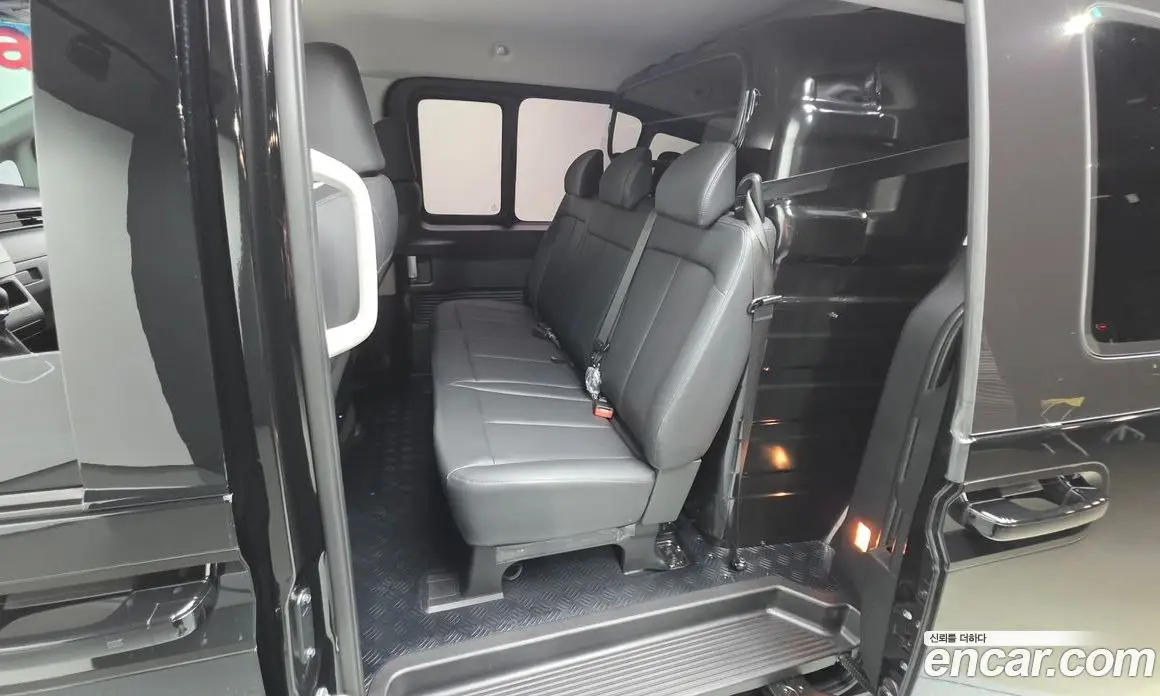 Hyundai Staria 2024 3.5 автомат (гидро), фото 16