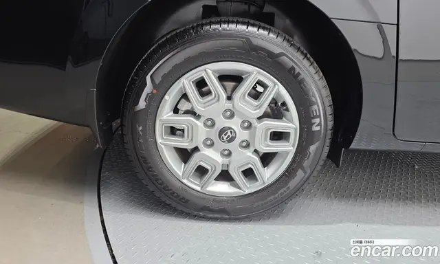 Hyundai Staria 2024 3.5 автомат (гидро), миниатюра 5